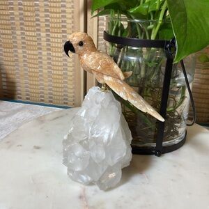 PEACH JASPER BIRD -IN CLEAR
CRYSTAL STONE